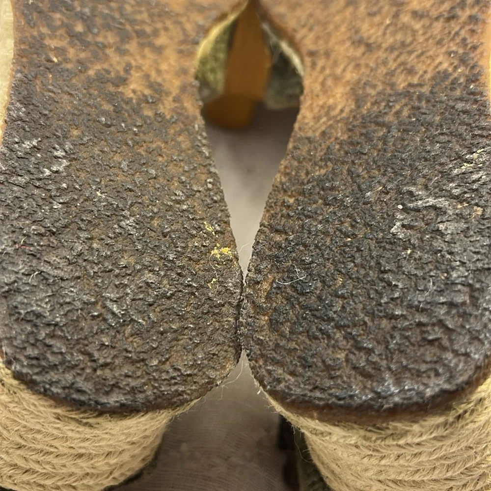 UGG almost new leather espadrille wedge sandals